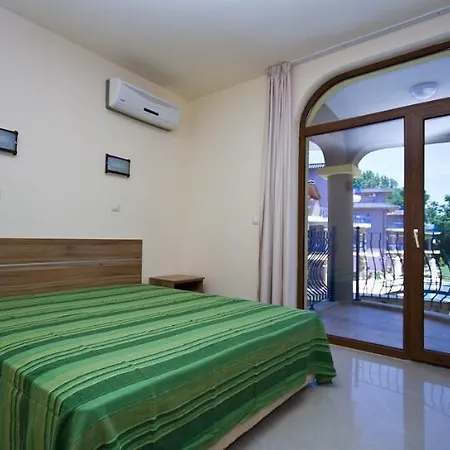 Garden Luxurios A9 *