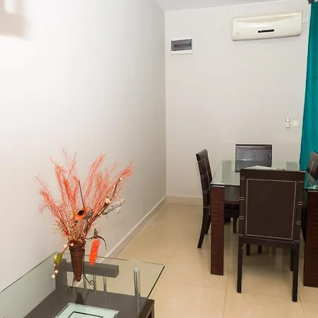 Garden Luxurios A9 Apartment