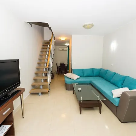 Garden Luxurios A9 *